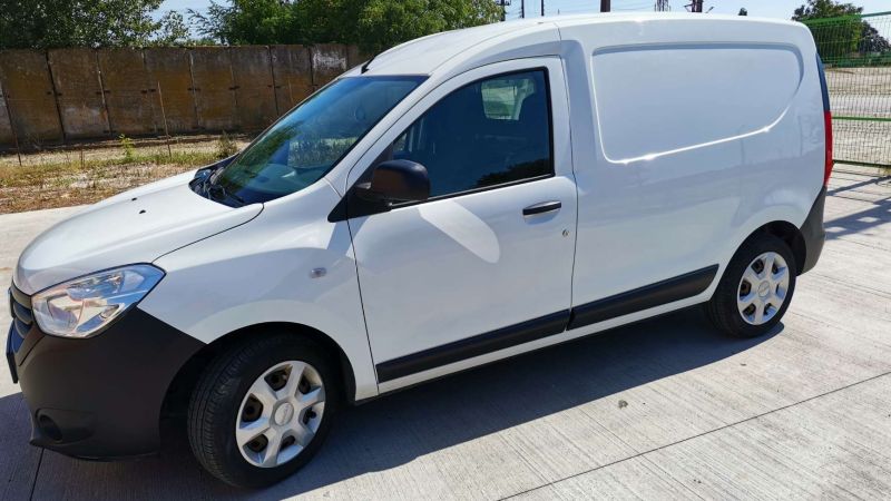 Închirieri auto Dacia Dokker 1.5 dci 75cp