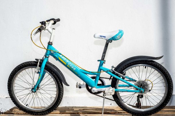 Altes Magazin piese Auto Oradea